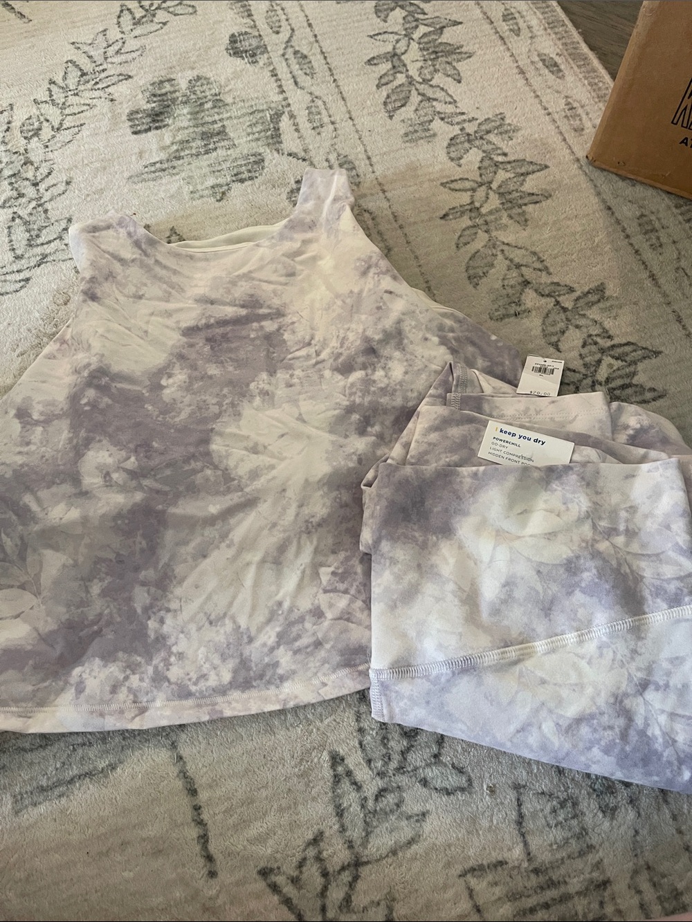 Old navy powerchill Lavender Tie-Dye NWT XL top and leggings